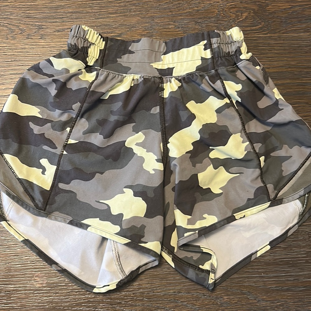 Camouflage hottie hot Lululemon shorts